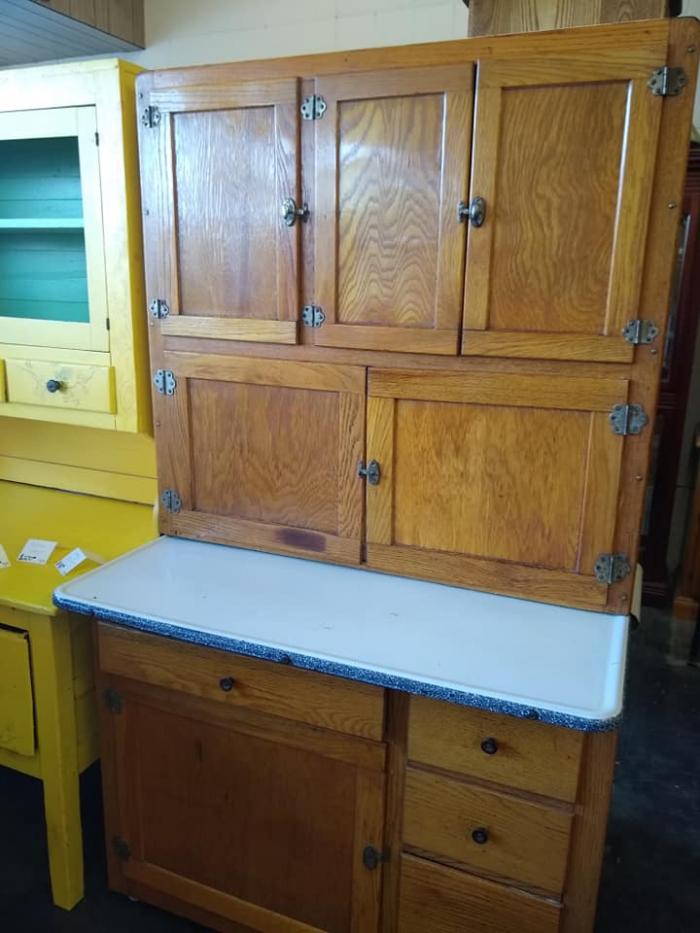 Solid Oak 1920s Kitchen Queen Cabinet, 1920 Kitchen Cabinet With Flour Sifter